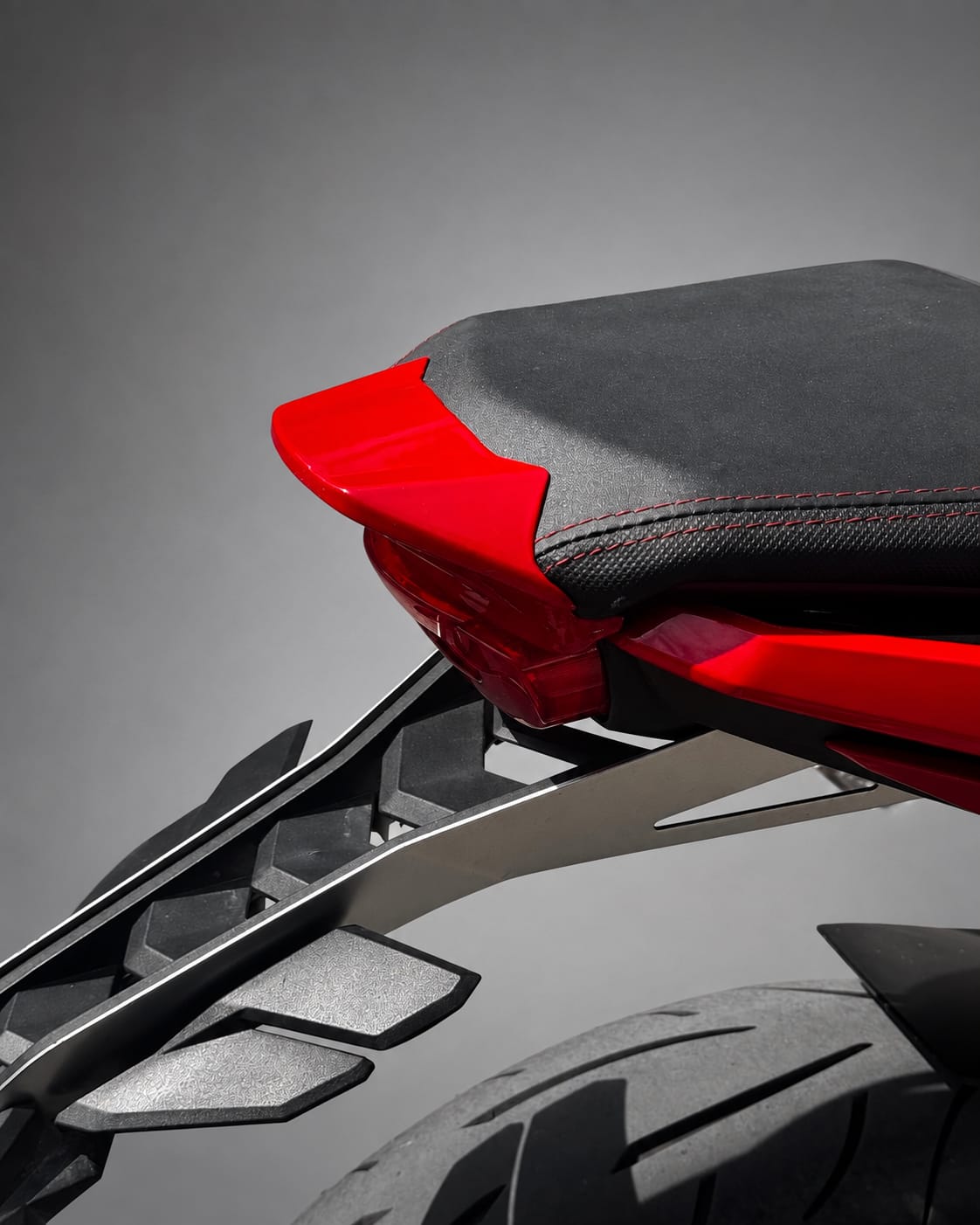 Honda CB650R Sele Eklentisi (Işıksız)