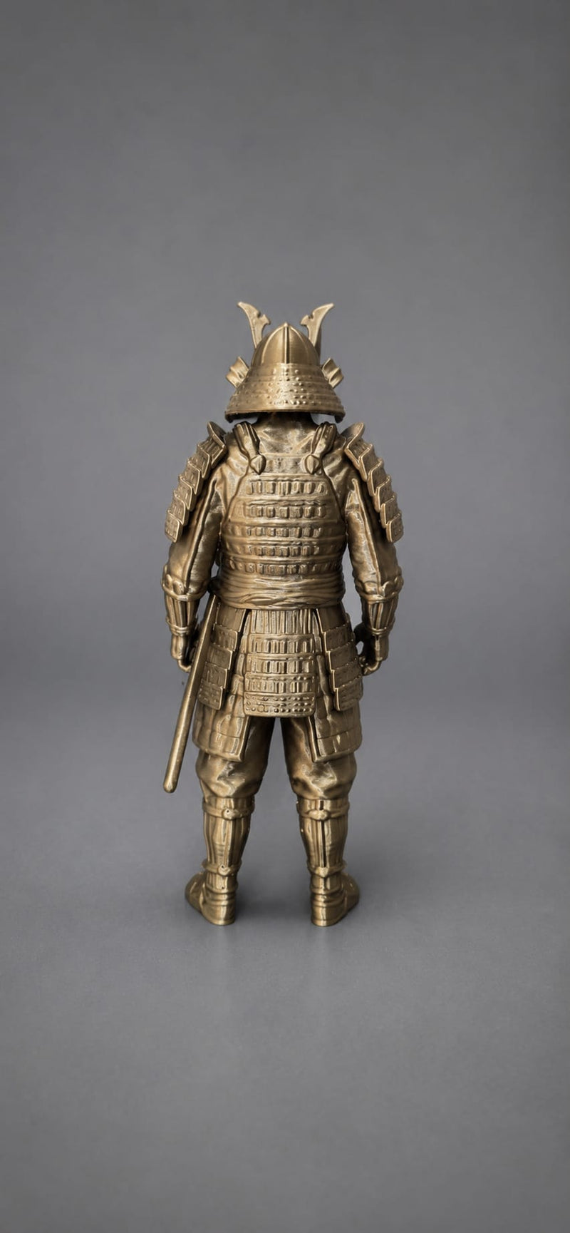 Samurai Zırhlı Savaşçı Heykeli (Antik Bronz Görünümlü)